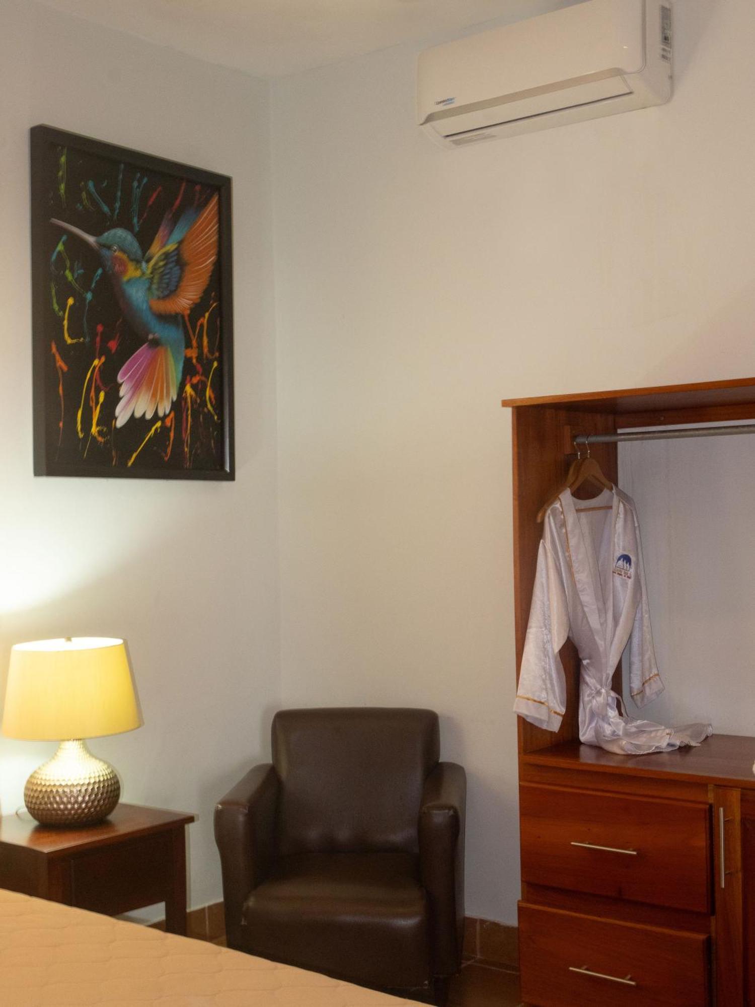 Hotel Leon Inn 외부 사진